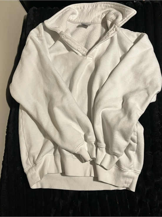 TNA Sweaters - Women’s size small TNA cozy boyfriend fit sweatshirt